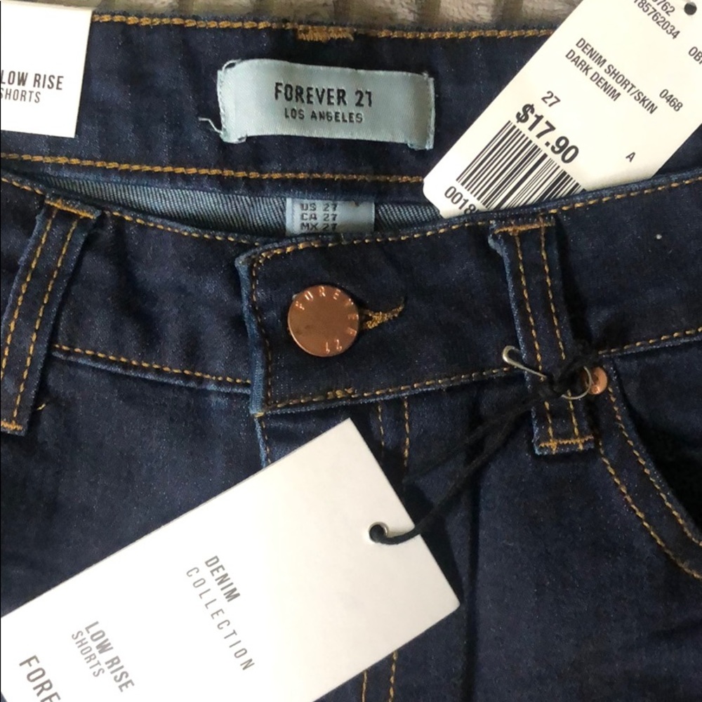 Low Rise Short - Picture 3 of 3